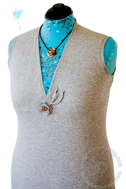 Easy jersey knit v-neck top: i made it a sleeveless, easy jersey knit v-neck top with flowers and leaves.
