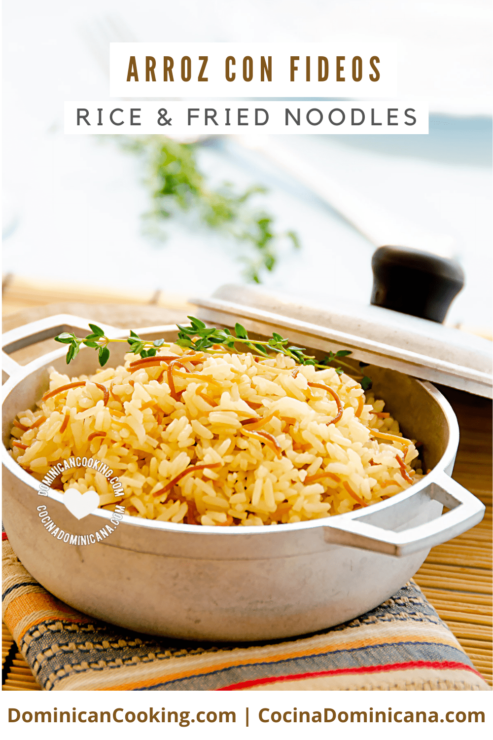 Arroz con fideos (rice and fried noodles) recipe.