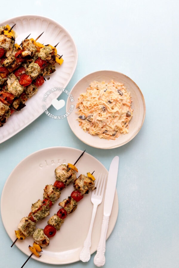 Cabbage & Carrot Slaw [Video+Recipe] Ensalada Repollo y Zanahoria