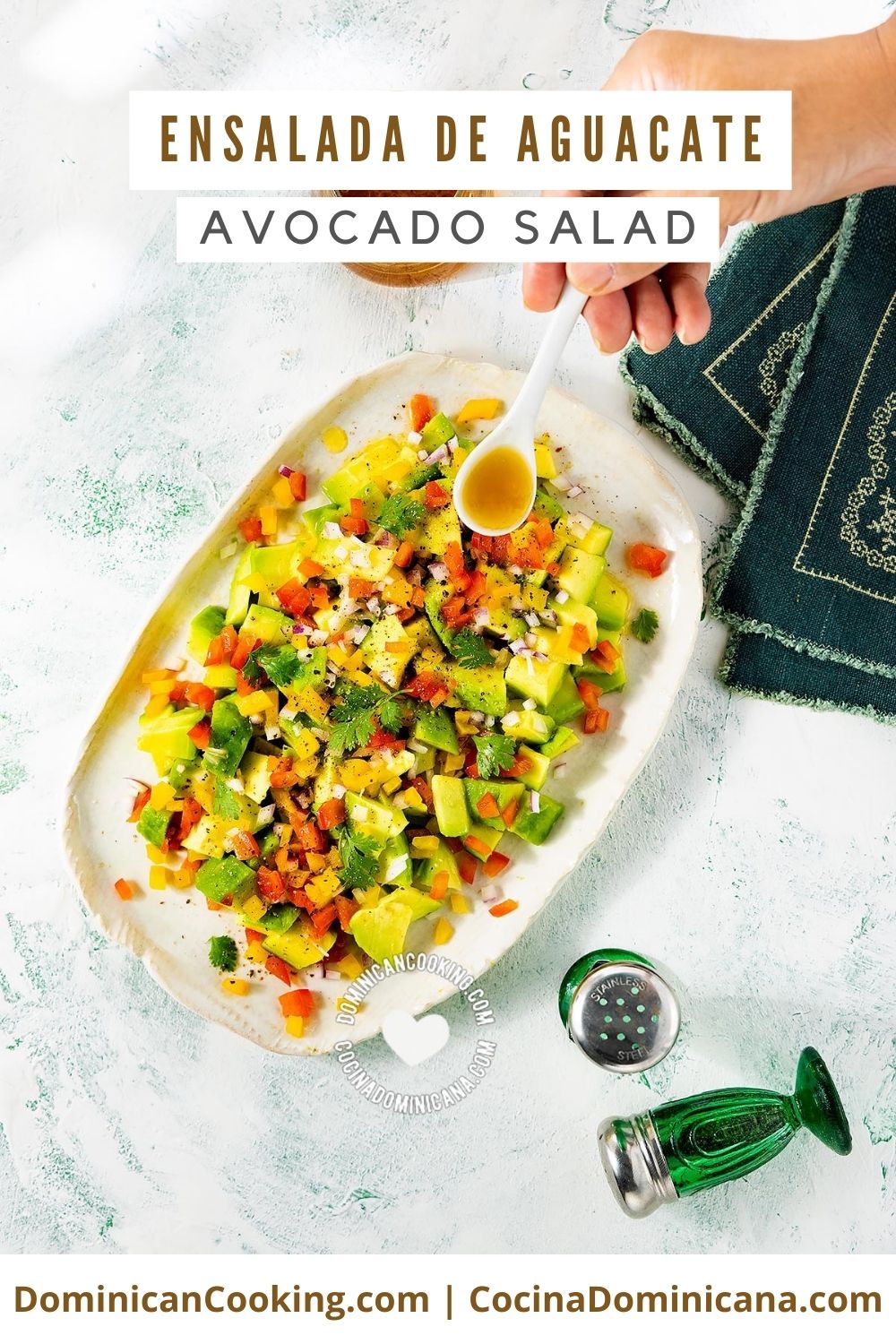 Ensalada de aguacate (avocado salad) recipe.