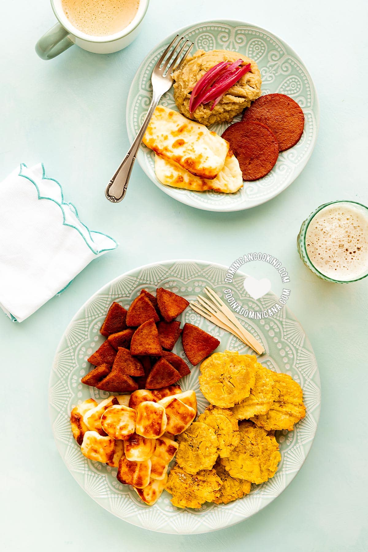 Air fryer salami y queso frito (Dominican salami and cheese).