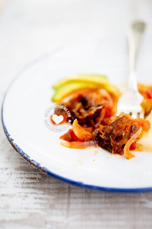 Arenque Guisado [Video+Recipe] Herrings in Tomato Sauce