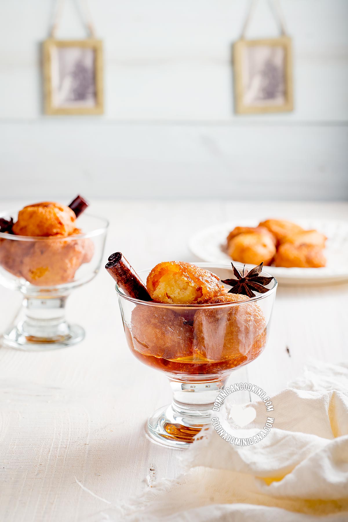 Buñuelos de yuca (cassava sweet puff fritters with spiced syrup).