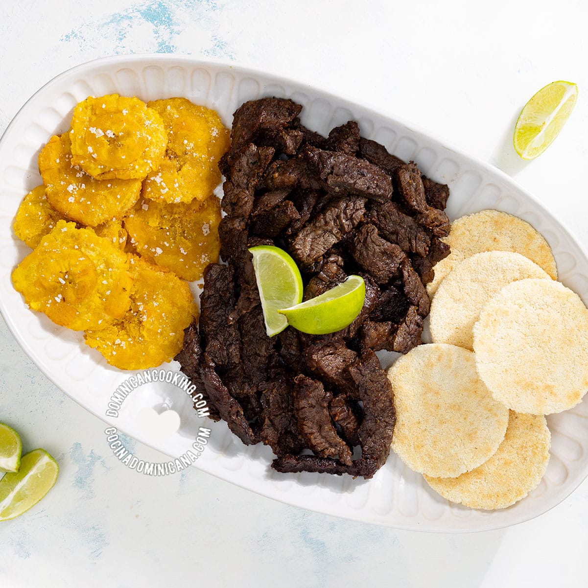 Carnita frita, res frita or puerco frito (Dominican fried beef or fried pork).