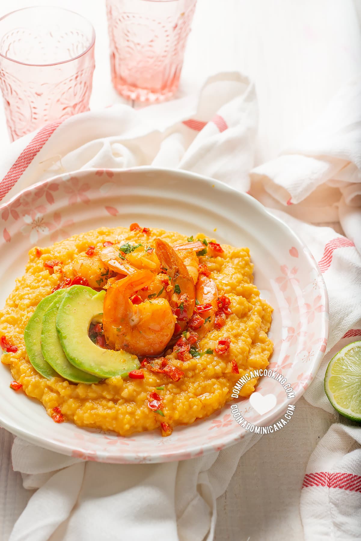 Chenchén (cracked corn pilaf with spicy shrimp and avocado).