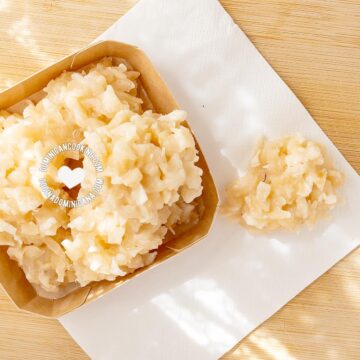 Cocadas (coconut candies).
