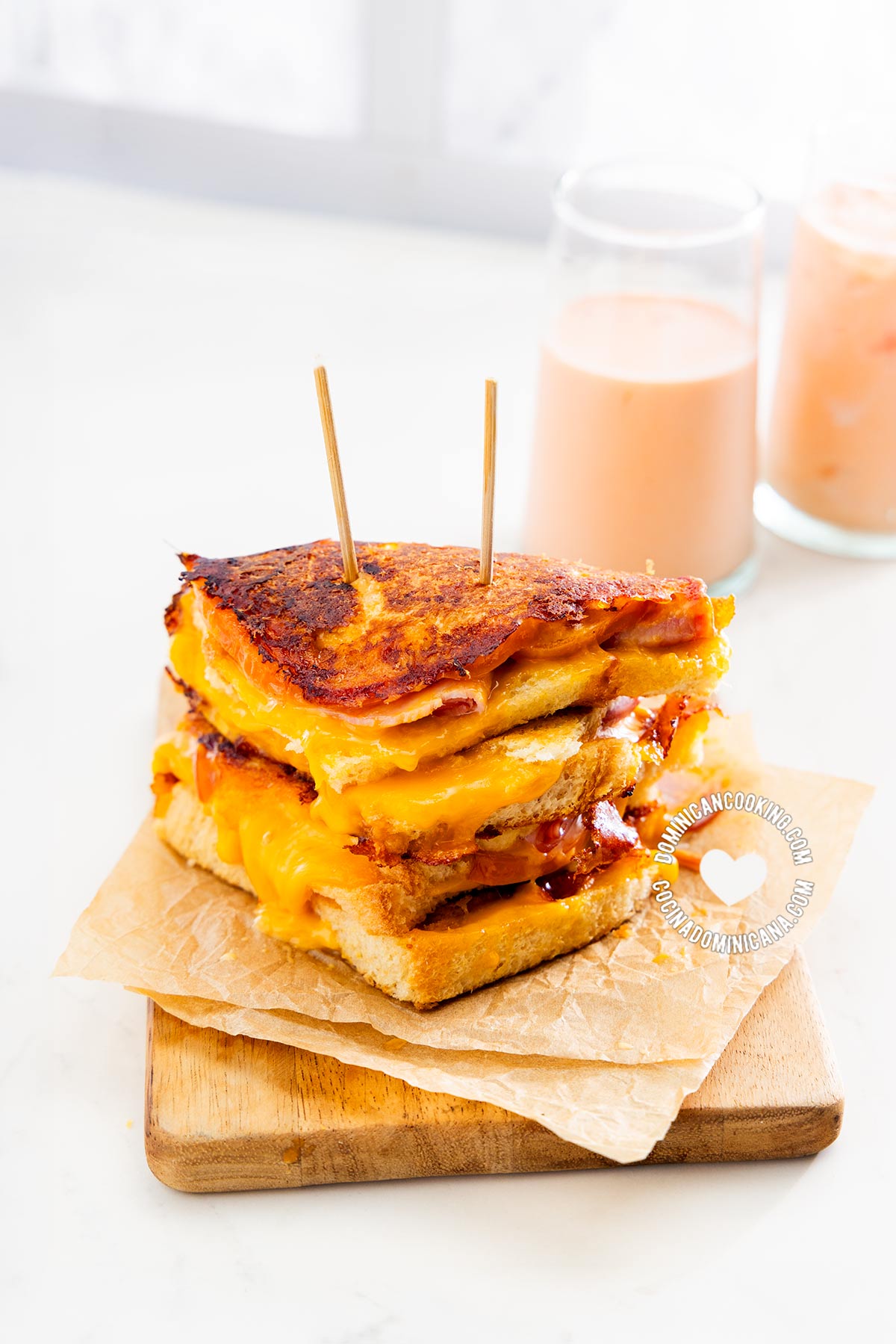 Derretido de Queso Dominicano (Dominican Cheese Melt Sandwich)