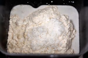 Yaniqueque de samana in the mixer.
