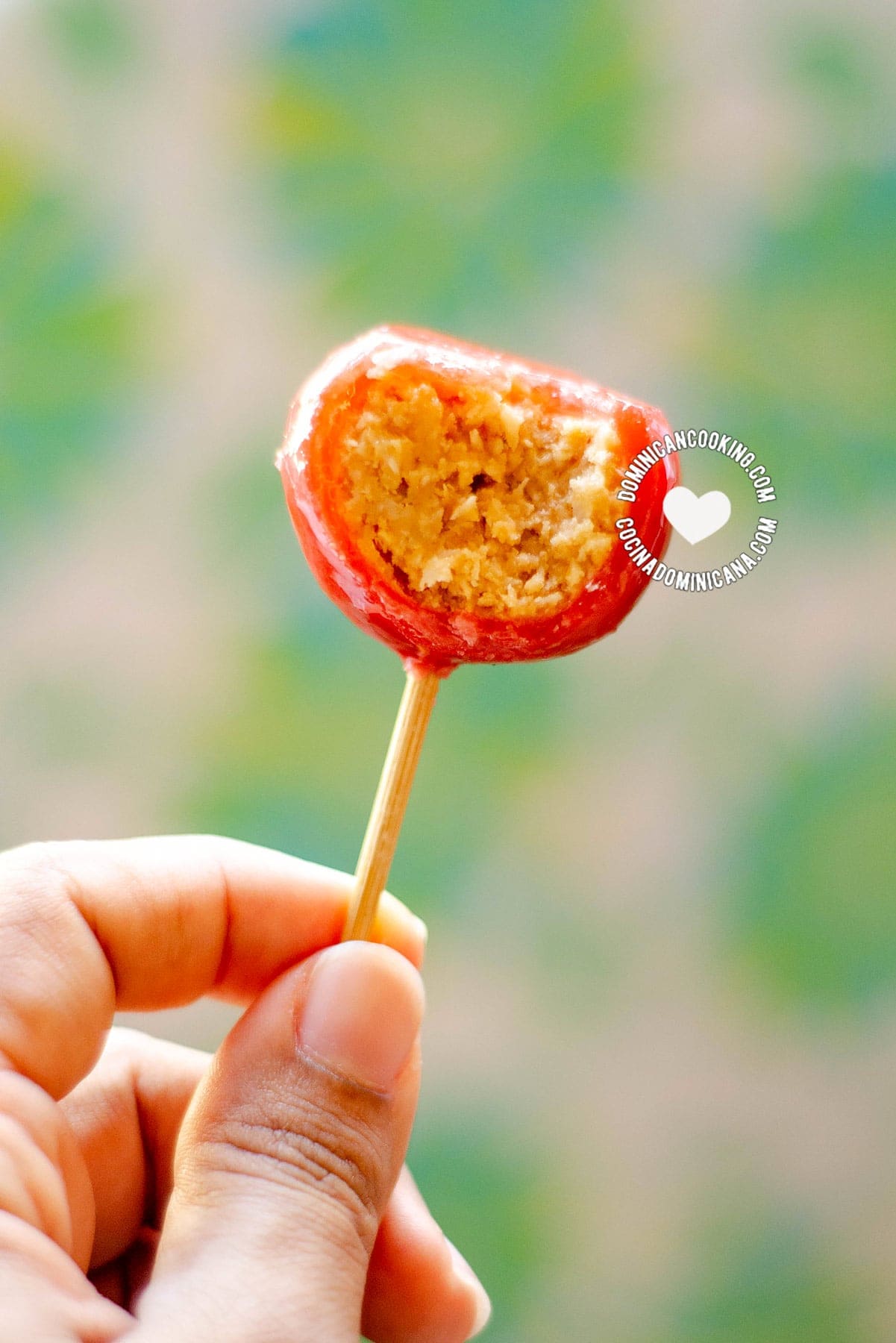 Memelos, churumbeles, cacos (Dominican lollipops).