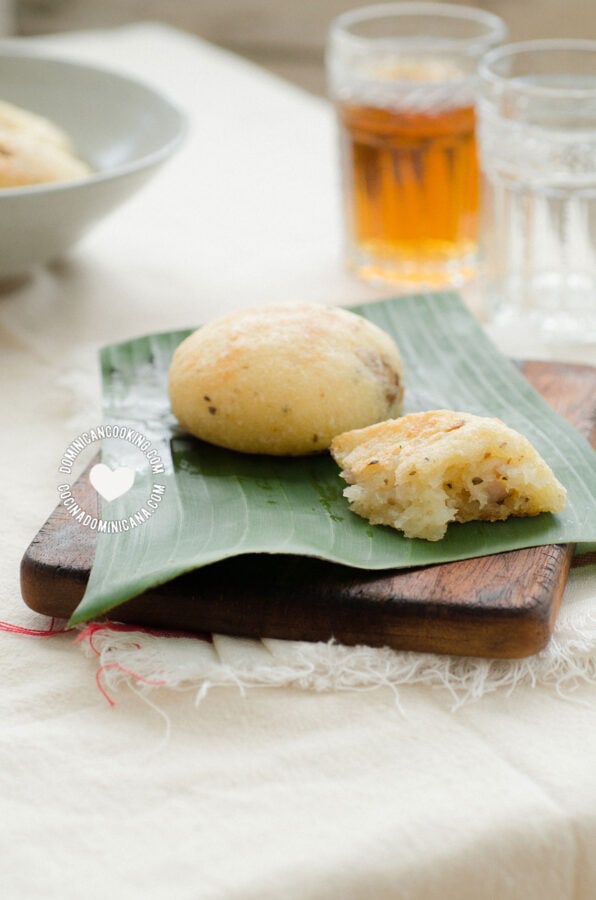 Pan de Yuca [Video+Recipe] Easy Yuca Bread