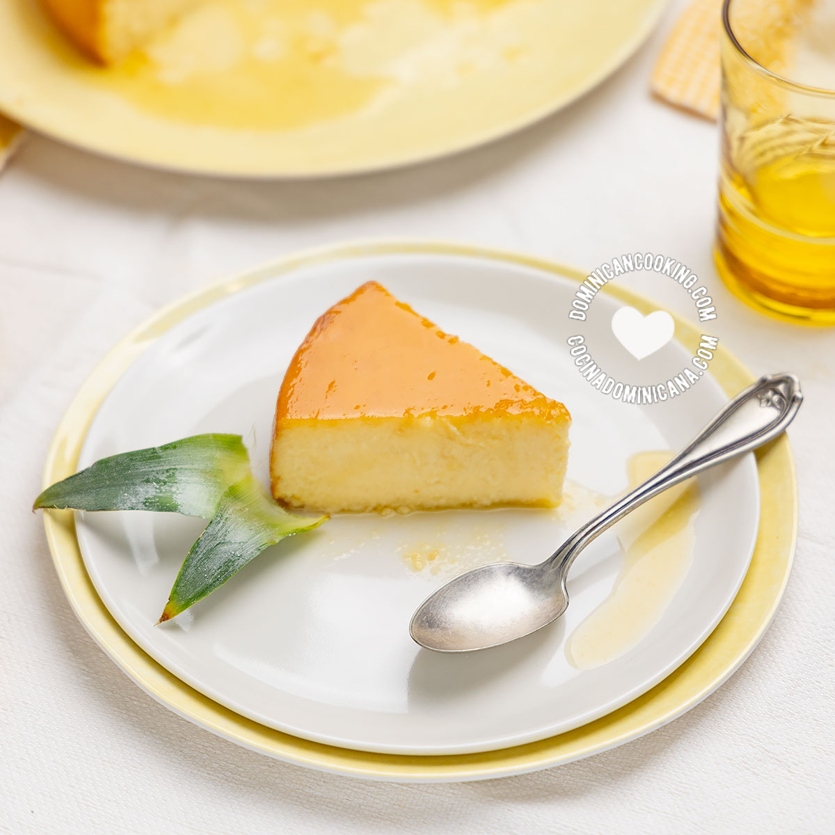 Flan de queso y piña (Pineapple cream cheese flan).