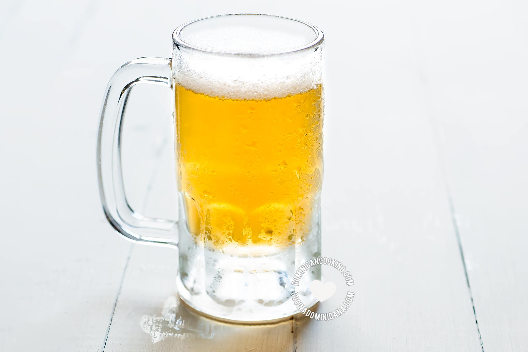 Dominican fria (cold beer).