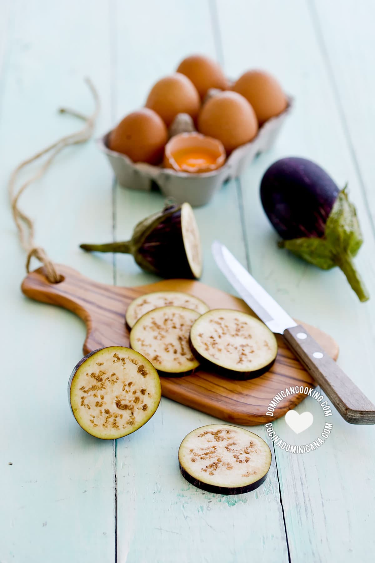 Ingredients for Torrejas de Berenjenas (Fried Eggplants)