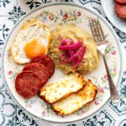 Mangu de guineo verde (green banana mash).