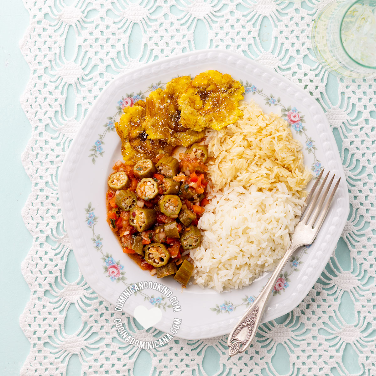 Molondrones guisados (Dominican stewed okra).