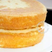 Pastry cream cake filling.