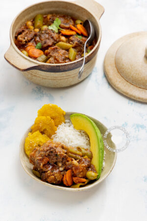Rabo Encendido or Rabo Guisado [Video+Recipe] Spicy Oxtail Stew