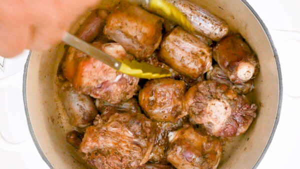 Rabo Encendido or Rabo Guisado [Video+Recipe] Spicy Oxtail Stew