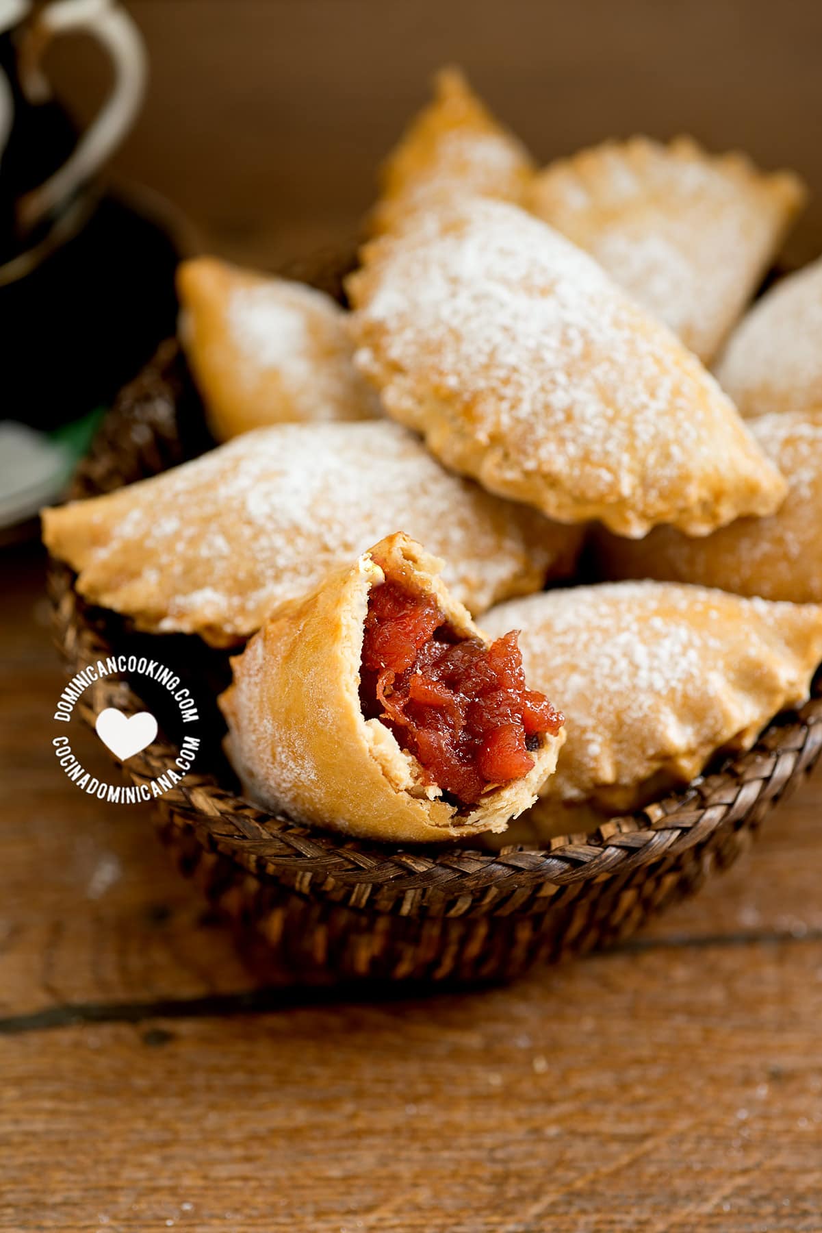 Empanadas dulces (sweet empanaditas).