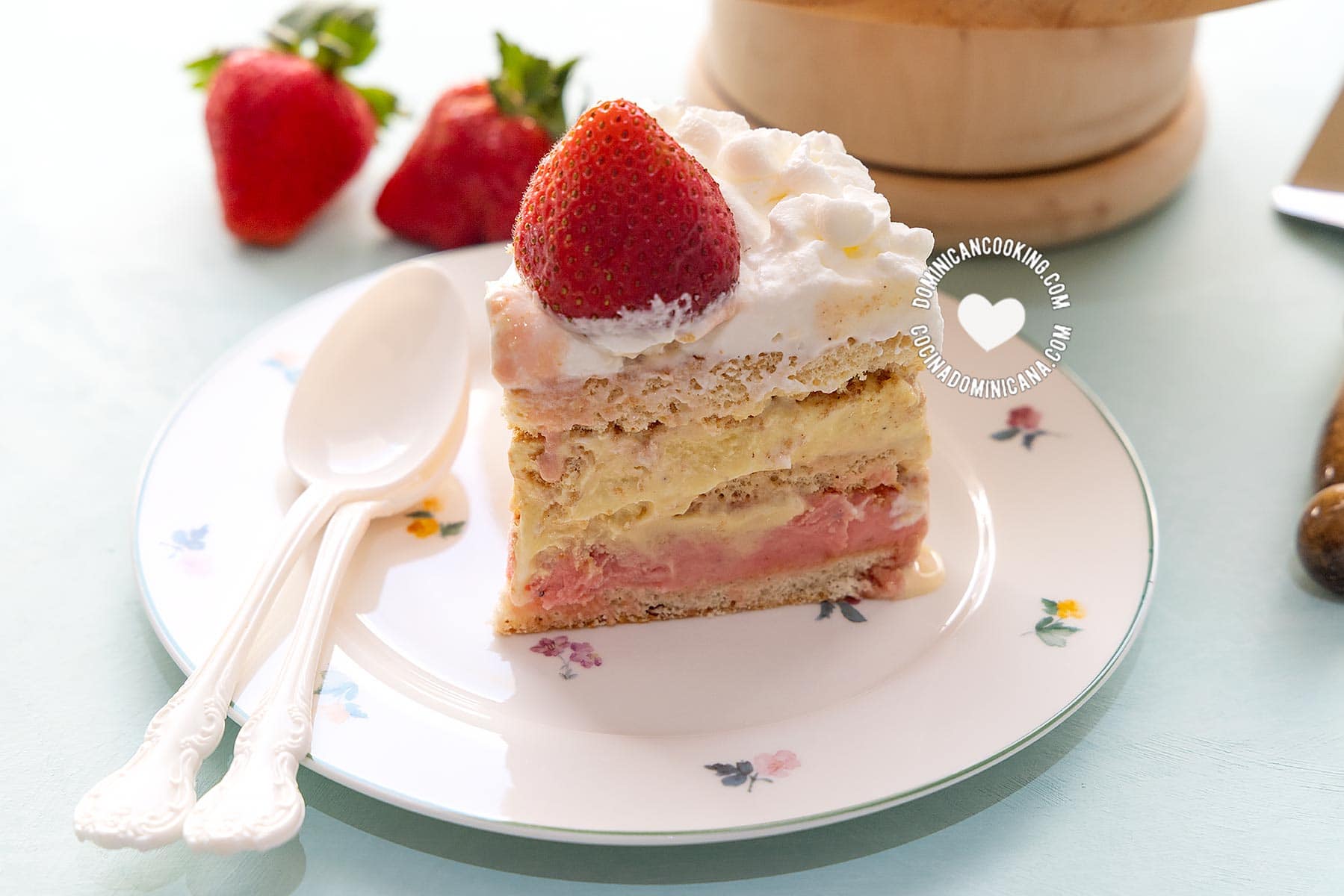 Tarta helada (ice cream cake).