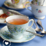Cups of te de jengibre (ginger tea)
