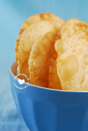 Yaniqueque [Video+Recipe] Crispy Dominican Johnny Cake